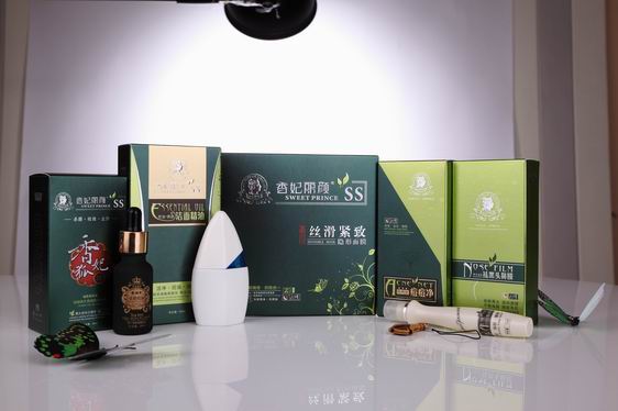 “香妃麗顏”祛黑頭鼻膜一貼輕松，黑頭無蹤 